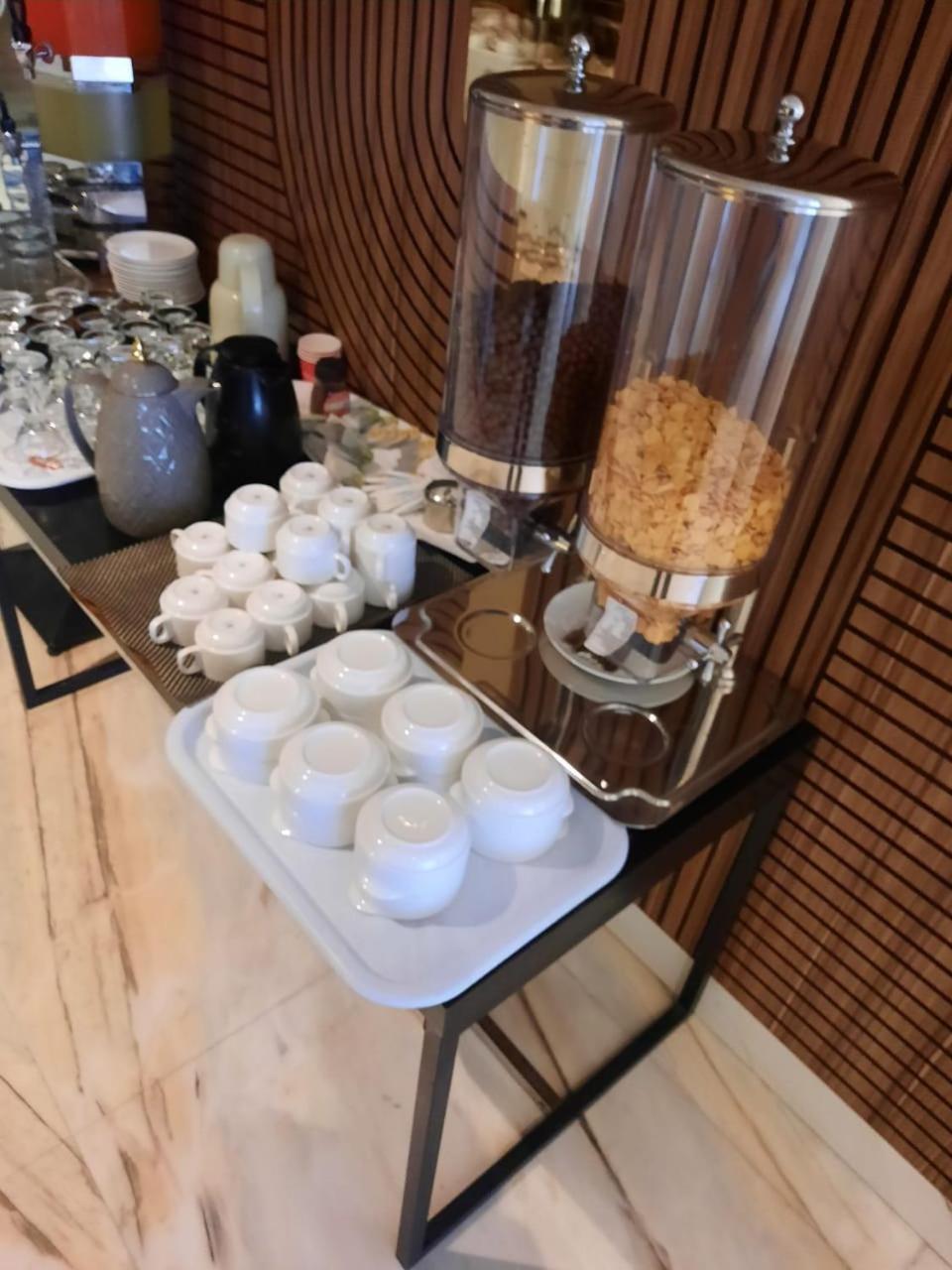 Quiet Jeddah Al Hamra Hotel Ngoại thất bức ảnh