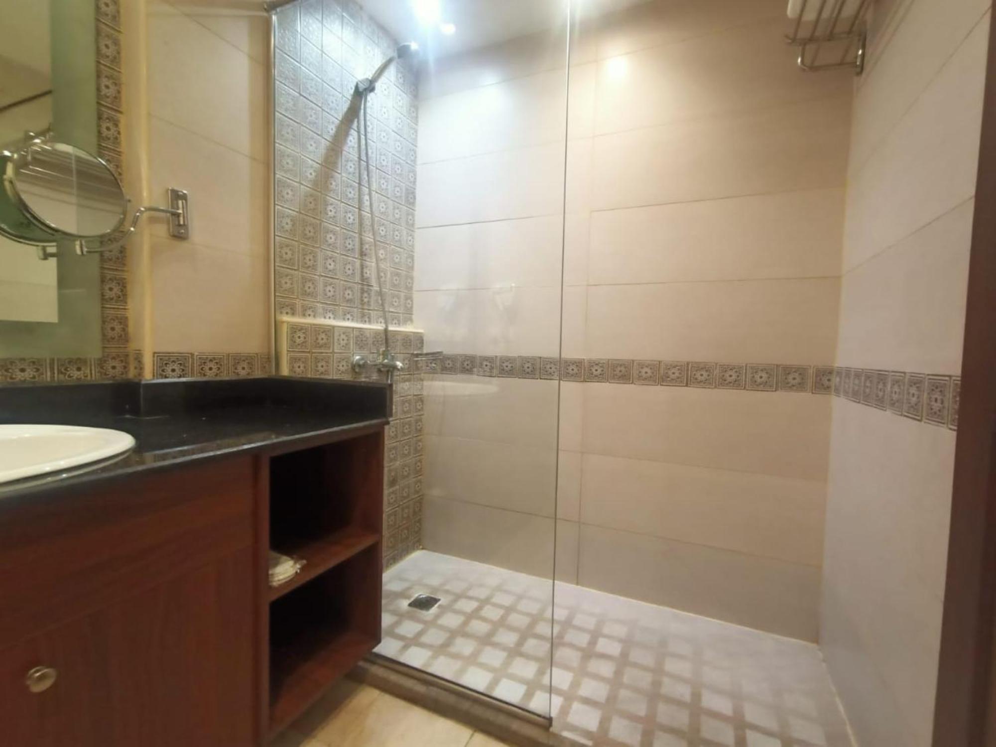 Quiet Jeddah Al Hamra Hotel Ngoại thất bức ảnh