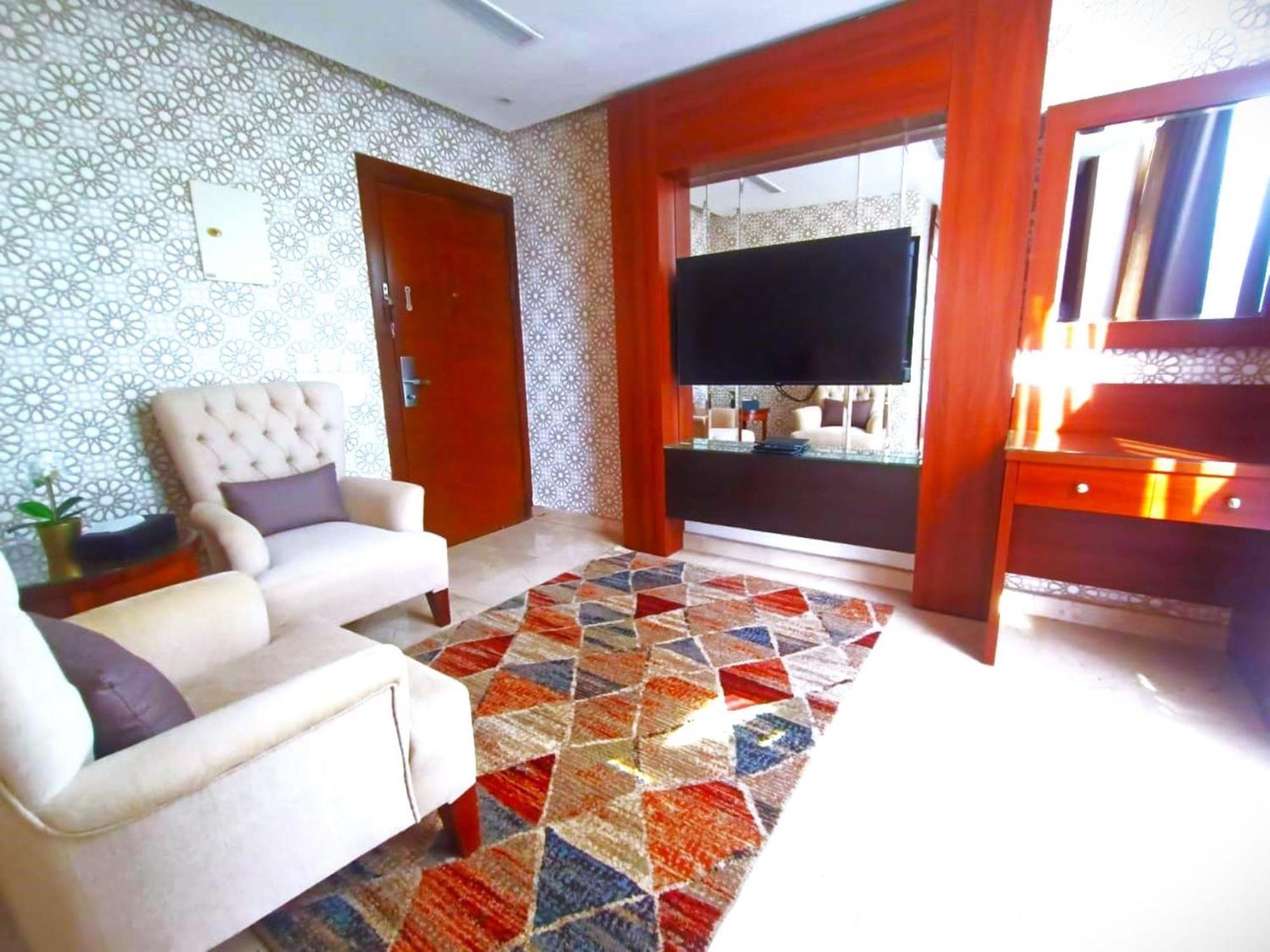 Quiet Jeddah Al Hamra Hotel Ngoại thất bức ảnh
