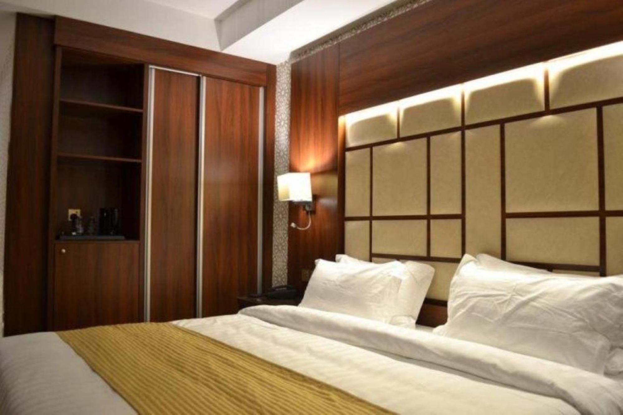 Quiet Jeddah Al Hamra Hotel Ngoại thất bức ảnh