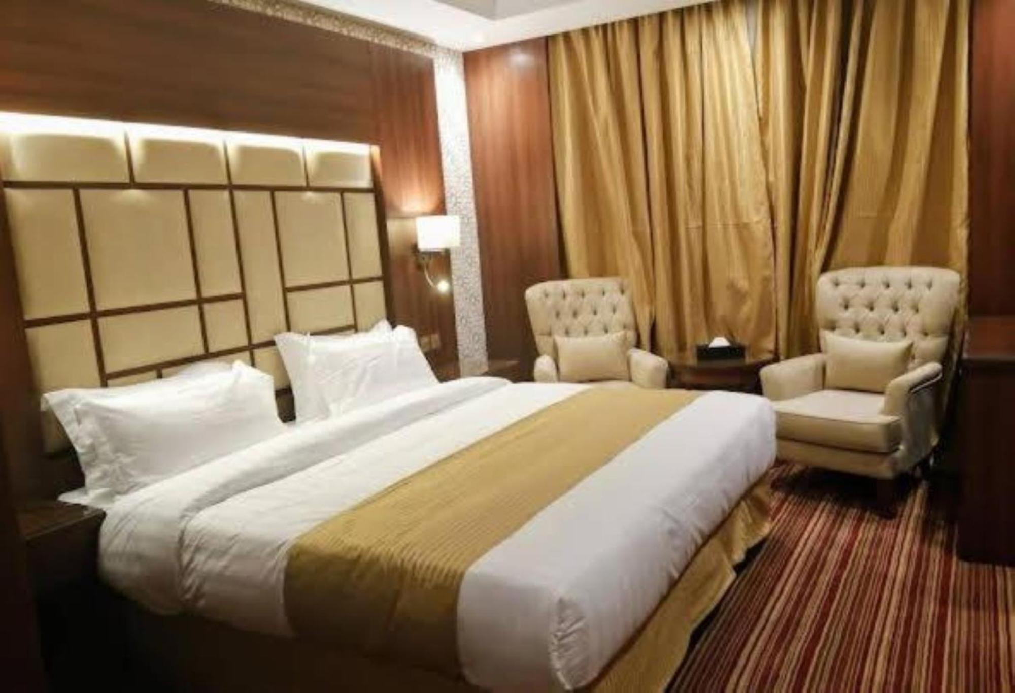 Quiet Jeddah Al Hamra Hotel Ngoại thất bức ảnh
